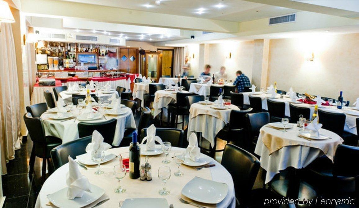Kosher Hotel Lev Or ブカレスト エクステリア 写真