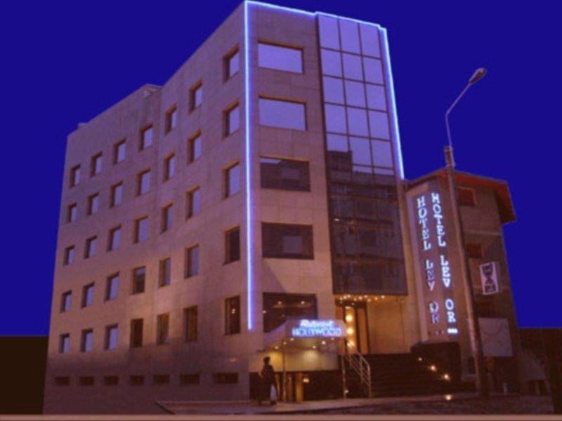 Kosher Hotel Lev Or ブカレスト エクステリア 写真