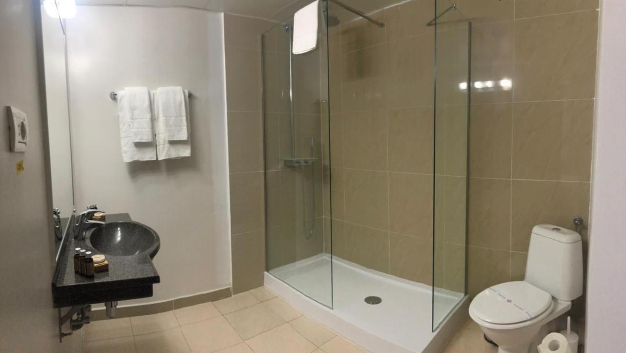 Kosher Hotel Lev Or ブカレスト エクステリア 写真